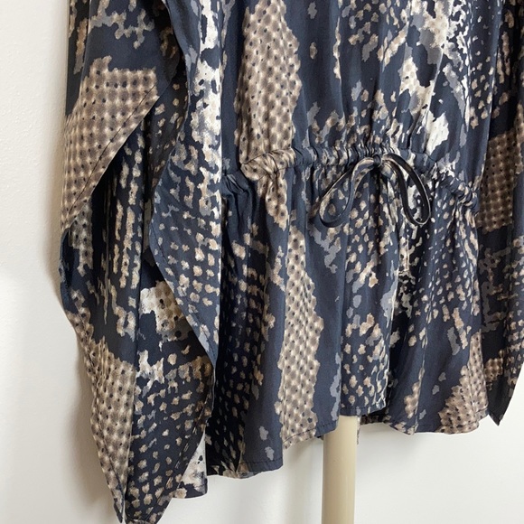 Express Python Print Silky Cold Shoulder Blouse - Picture 4 of 9